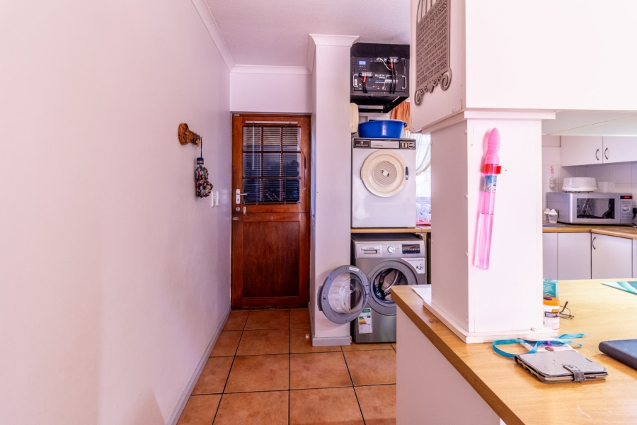 2 Bedroom Property for Sale in Hartenbos Central Western Cape